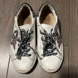 Lil girl golden goose